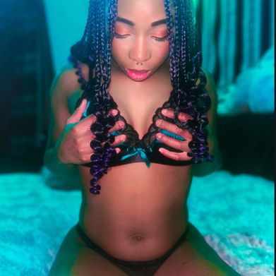 Faerah (queenofheartsfaerah) Profile Photo Added 2025-02-15