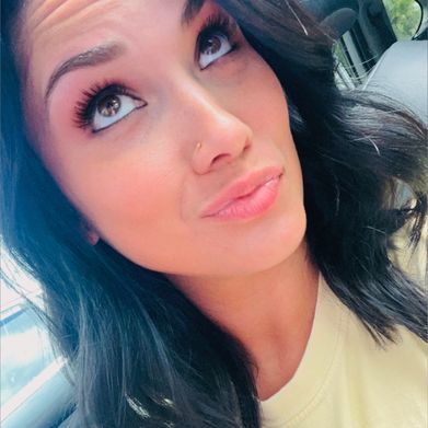 Lizzy B (brunette_barbie_1) Profile Photo Added 2025-05-12