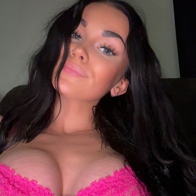 Rebel Roxie 🖤 (rebelroxievip) Profile Photo Added 2025-07-03