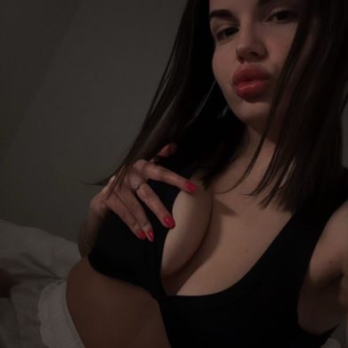 Amelia 🤍 (ameliamajewska) Profile Photo Added 2025-09-29