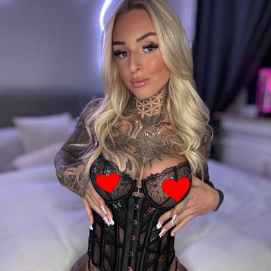 Monique 🔞 Added Photo on 2025-06-21