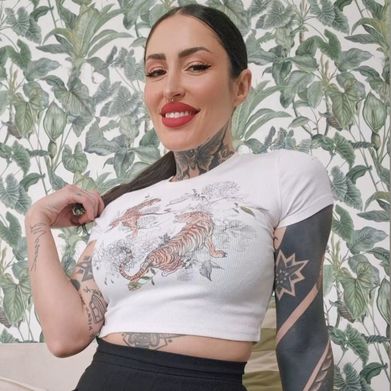 Lara Vega (lara_vega) Profile Photo Added 2024-12-07