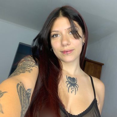 Yassy 🖤 Added Photo on 2025-03-08