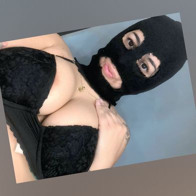 Mia brunnette - La reyna de lo prohibido Added Photo on 2025-06-21