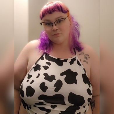 🎂 FREE B/G VID 🥰 (emeryfawn) Profile Photo Added 2025-06-20