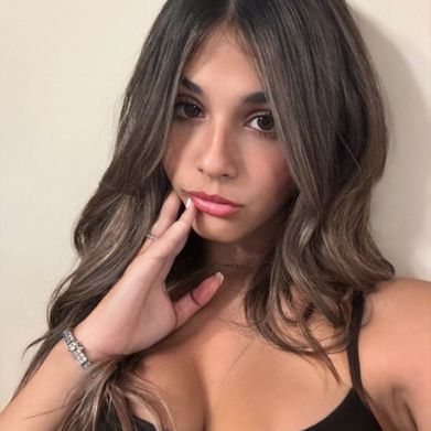 Ella🧸 Added Photo on 2025-03-21