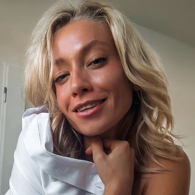 𝑩𝒐𝒎𝒃𝒔𝒉𝒆𝒍𝒍 𝑾𝒊𝒇𝒆 𝑨𝒎𝒚 ❤️‍🔥 (monroemuse) Profile Photo Added 2025-11-13