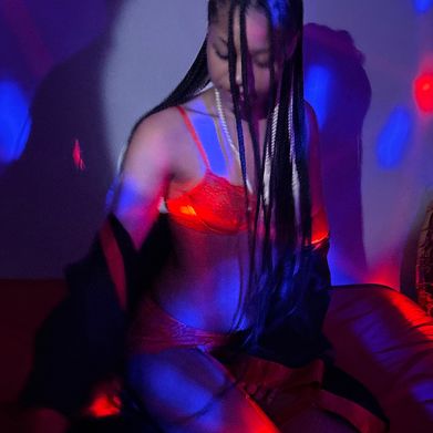 Ms.V (vadgirlvenuss) Header Photo Added 2025-05-06