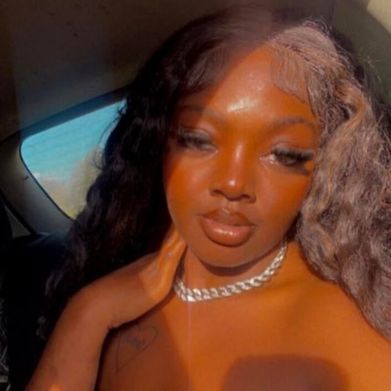 𝕸𝖆𝖗𝖆 🍨🎀 (queeenmara) Profile Photo Added 2025-10-31