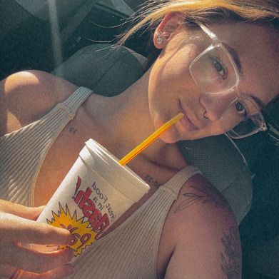 mat🤍😈 (mommamat) OnlyFans Profile Image