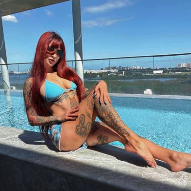 Bunny 💗 Deskicio (deskiciosg) Header Photo Added 2025-10-10