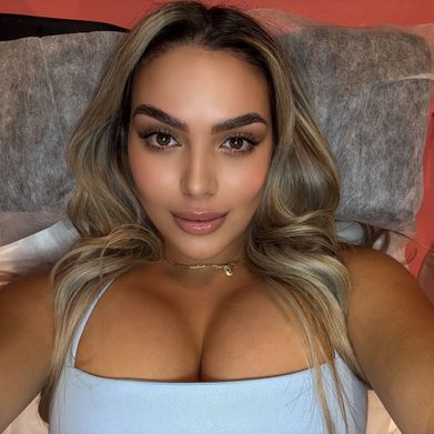 OnlyFans Model AraQueenBae (iamaraqueenbae) Profile Image