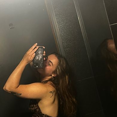 lunavelveet (lunavelveett) Header Photo Added 2025-07-30