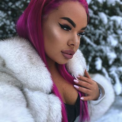 OnlyFans Model Miss Lila 💜 (szidi.lila) Profile Image