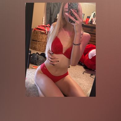 bella💰 (bellaboo442) Header Photo Added 2025-03-29