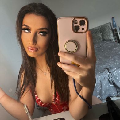 OnlyFans Model Mini Megs 🧚 (minimegs) Profile Image