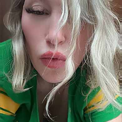 Lovely (hollywoodwhat) OnlyFans Profile Image