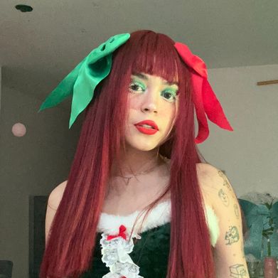 E-Girl Luna 🍭🤍 Added Photo on 2024-12-15