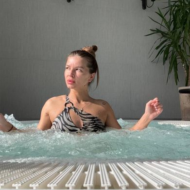 Frankie Rose (ffrankierosee) Header Photo Added 2025-05-07