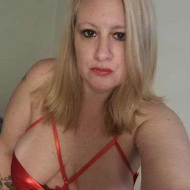 ScarlettXXX (sexyscarlettxxx1) Profile Photo Added 2025-05-02