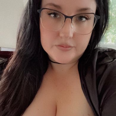 OnlyFans Model ON HEALTH HIATUS ♱ 𝔐𝔦𝔨𝔞 ♱ (mikadgoth) Profile Image