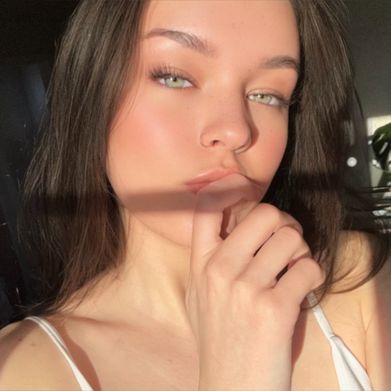 Reese (reesehensley) Profile Photo Added 2025-09-14