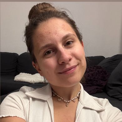 🌸Lucy🌸 (lucy_flexible) Profile Photo Added 2025-10-10