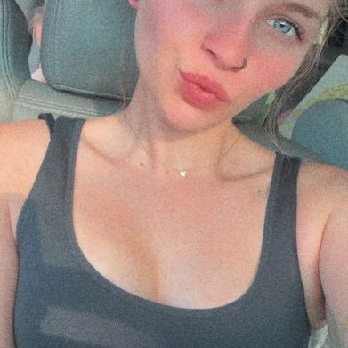 Cherry Blossom (chloexlynn) Header Photo Added 2025-07-15