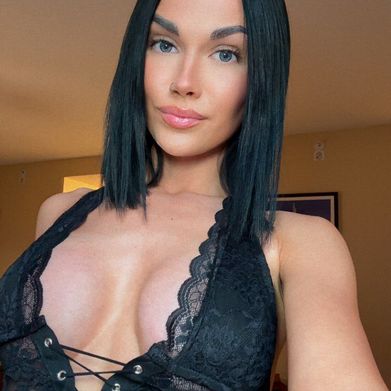 Rebel Roxie 🖤 (rebelroxievip) Profile Photo Added 2025-09-07