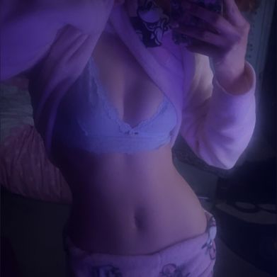 ellyyyy (u527412075) Header Photo Added 2025-10-08