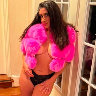 💚💖Antonia Fauna💖💚 (fullbushhotwife) Profile Photo Added 2025-02-03