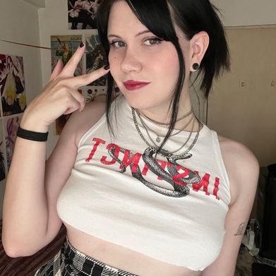 Gótica Estrogenada (goth-mae) Profile Photo Added 2025-05-25