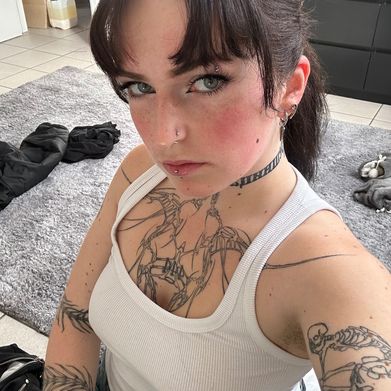 LOU 🧡 (loutaprof) Profile Photo Added 2025-02-06