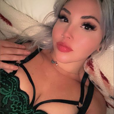 OnlyFans Model lil teriyaki 💜🌙 (thatonechubbywhitegirl) Profile Image