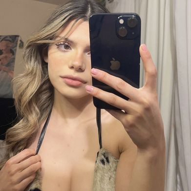 Valeria Selena (valeriaselena) Profile Photo Added 2025-08-26