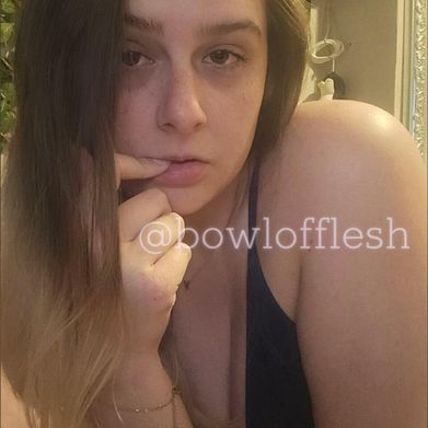 Violet (bowlofflesh) Profile Photo Added 2025-08-01