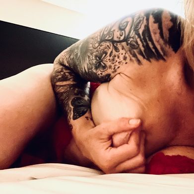 MissSexySarcastic (misssexysarcastic) Header Photo Added 2025-03-04