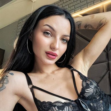 OnlyFans Model 𝐋𝐚𝐧𝐚 𝐁𝐥𝐚𝐲𝐤𝐞 (lana_blayke) Profile Image