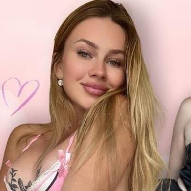 Emilia🐰🌸 (emilia_salminen) Header Photo Added 2025-10-01