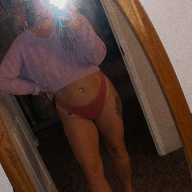 Hollyyyy (oonlyholly) Header Photo Added 2025-02-20