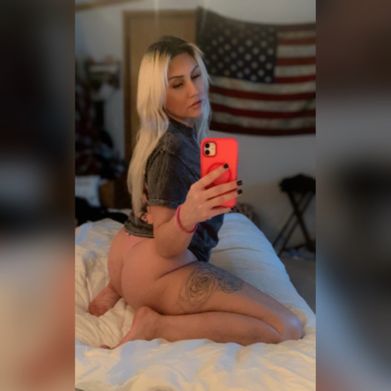 Lakon Love🖤 Added Photo on 2025-03-08