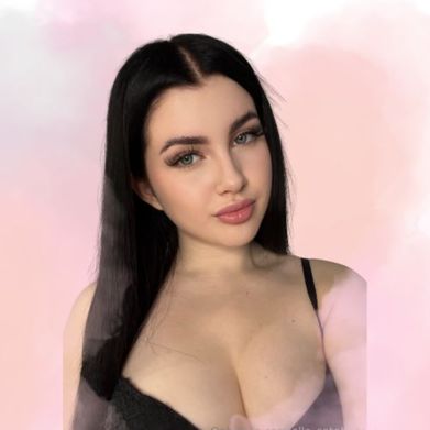 OnlyFans Model ELLA 🐻🎀 (ella_sotebaer) Profile Image