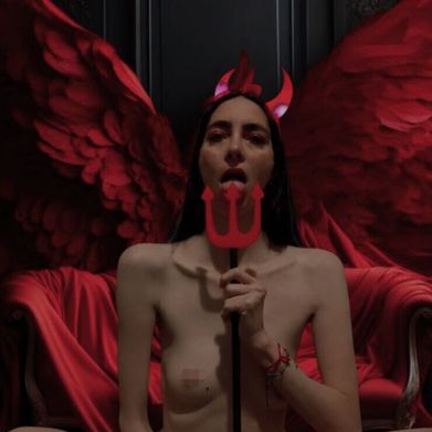 🌶️ 𝐁𝐞𝐥𝐥𝐚 𝐭𝐡𝐞 𝐡𝐨𝐭𝐭𝐞𝐬𝐭 𝐝𝐞𝐯𝐢𝐥 🔥 (bellathequeenoffetish) Profile Photo Added 2025-10-10