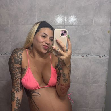 RoseMarie 🌹 (rosipunch) Profile Photo Added 2025-04-02