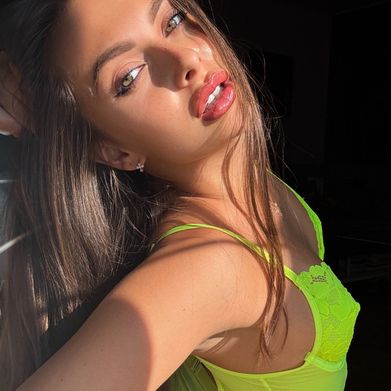 Sophia Reed 🌸 (fantasysophiareed) Profile Photo Added 2025-08-19