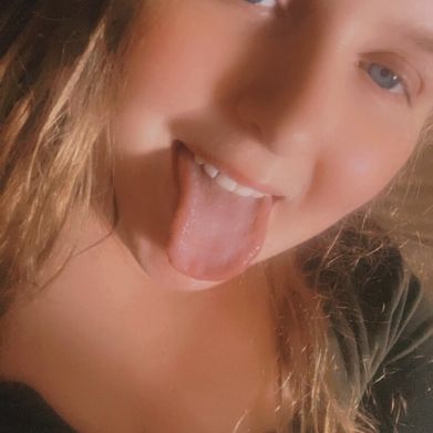 OnlyFans Model Leenaglovier (leenaglovier) Profile Image