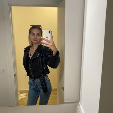 Alicia (aliciaxoxo) Header Photo Added 2025-03-19