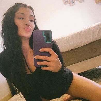 Phoenix (phenixpluma) Profile Photo Added 2025-04-19