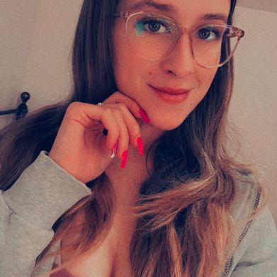 Bad ass girl (roxane27) Profile Photo Added 2025-02-21