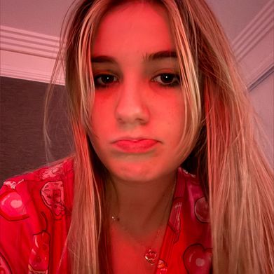 nene🧚🏼‍♂️ (nenethebrunette) OnlyFans Profile Image